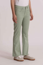 Carica l'immagine nel visualizzatore di Gallery, pantalone cropped flare in bengalina  - mimì muà - verde acqua

