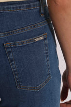 Carica l'immagine nel visualizzatore di Gallery, jeans cropped con risvoltino bianco  - mimì muà - blu medio
