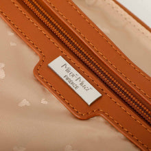 Carica l&#39;immagine nel visualizzatore di Gallery, borsa a spalla effetto rete con borchie - mimì muà - cuoio
