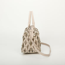 Carica l&#39;immagine nel visualizzatore di Gallery, borsa bauletto effetto rete con borchie - mimì muà - beige

