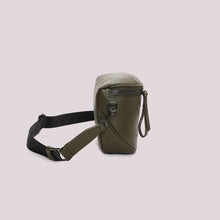 Carica l'immagine nel visualizzatore di Gallery, borsa marsupio con tracolla logata - mimì muà - verde militare
