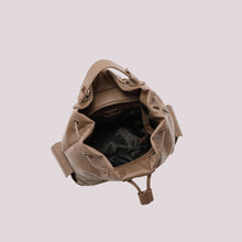 Carica l'immagine nel visualizzatore di Gallery, zaino con tasche  - mimì muà -  fango
