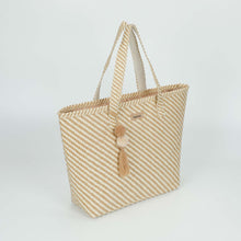 Carica l&#39;immagine nel visualizzatore di Gallery, borsa shopper a righe oblique in straw paper - mimì muà - cuoio
