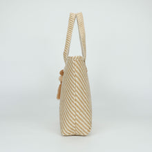 Carica l&#39;immagine nel visualizzatore di Gallery, borsa shopper a righe oblique in straw paper - mimì muà - cuoio

