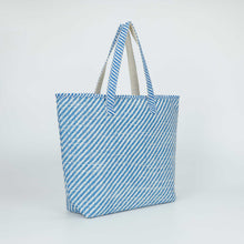 Carica l&#39;immagine nel visualizzatore di Gallery, borsa shopper a righe oblique in straw paper - mimì muà - blu
