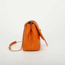 Carica l&#39;immagine nel visualizzatore di Gallery, borsa a spalla con accessorio dorato - mim&#39; muà - arancio
