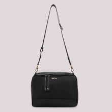 Carica l'immagine nel visualizzatore di Gallery, borsa a bauletto in nylon  - mimì muà - nero
