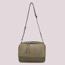 Carica l'immagine nel visualizzatore di Gallery, borsa a bauletto in nylon  - mimì muà - verde militare
