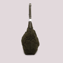 Carica l'immagine nel visualizzatore di Gallery, borsa a braccio effetto piumino - mimì muà -  verde militare
