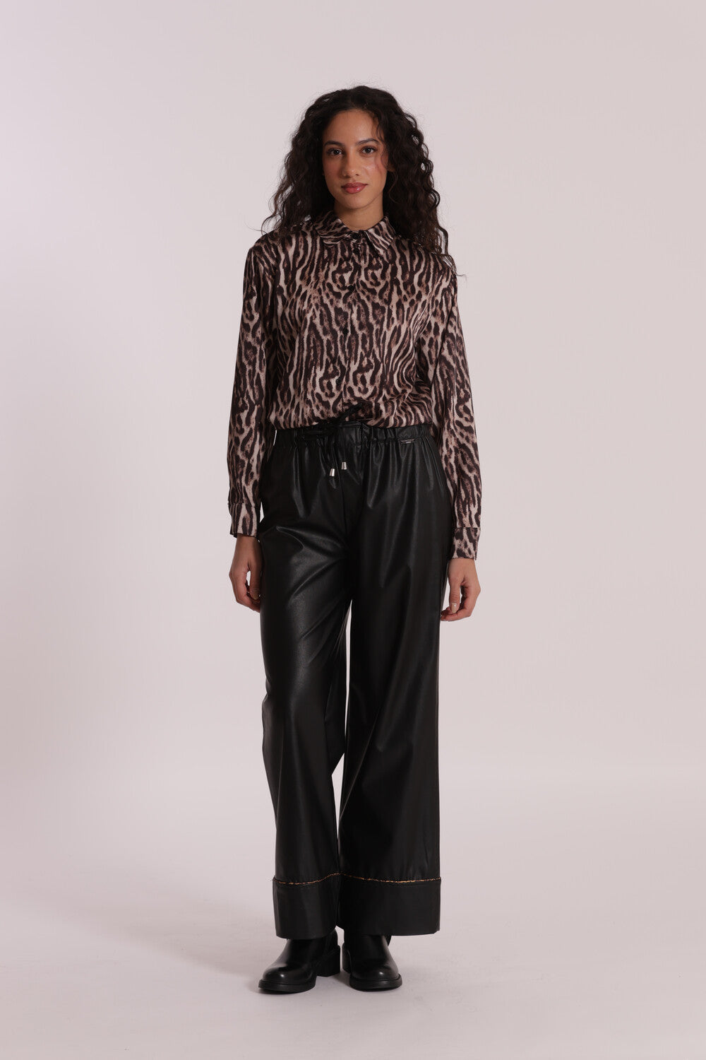 pantalone palazzo  in simil pelle  - mimì muà - nero