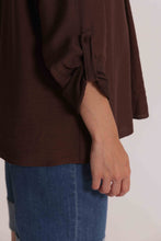 Carica l'immagine nel visualizzatore di Gallery, blusa con maniche 3/4  - mimì muà - cioccolato
