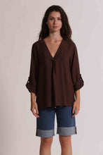 Carica l'immagine nel visualizzatore di Gallery, blusa con maniche 3/4  - mimì muà - cioccolato
