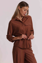 Carica l'immagine nel visualizzatore di Gallery, camicia con cinturino regolabile  - mimì muà - tabacco
