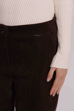 Carica l'immagine nel visualizzatore di Gallery, pantalone sigaretta in velluto  - mimì muà - moro
