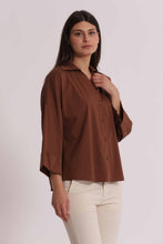 Carica l'immagine nel visualizzatore di Gallery, camicia con maniche ampie   - mimì muà - cioccolato
