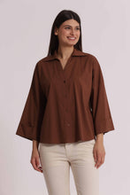 Carica l'immagine nel visualizzatore di Gallery, camicia con maniche ampie   - mimì muà - cioccolato
