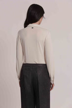 Carica l'immagine nel visualizzatore di Gallery, camicia con drappeggio frontale - mimì muà - burro
