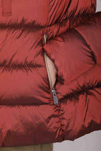 Carica l&#39;immagine nel visualizzatore di Gallery, piumino corto con cappuccio - mimì muà - coccio
