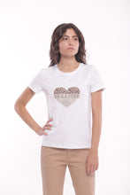 Carica l&#39;immagine nel visualizzatore di Gallery, T-shirt  &quot; DREAMER &quot; - mimì muà - bianco cammello
