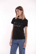 Carica l&#39;immagine nel visualizzatore di Gallery, t-shirt  &quot; BE DIFFERENT  - mimì muà - nero
