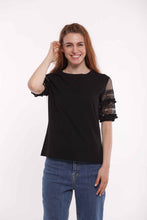 Carica l&#39;immagine nel visualizzatore di Gallery, T-shirt con maniche trasparenti e dettagli - mimì muà - nero
