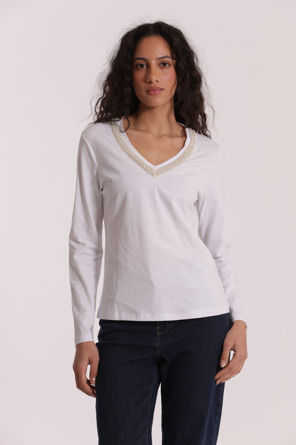 t-shirt con scollo a v con collo di perle - mimì muà - bianco