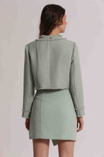 Carica l'immagine nel visualizzatore di Gallery, giacca in tweed con bottone gioiello  - mimì  muà - verde menta
